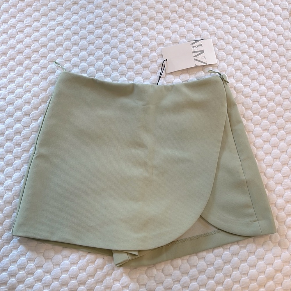 NEW ZARA skort